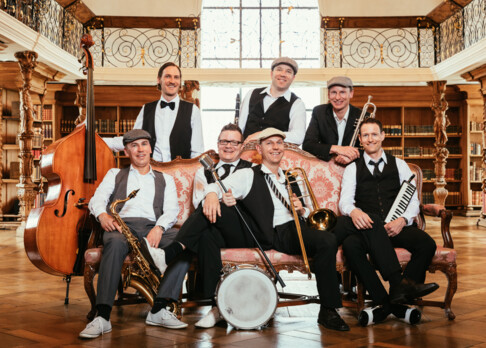 Jazz Tube Ruswil am WBF Live 2022 vor dem KKL Luzern