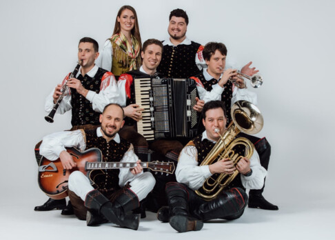 Die Formation Sašo Avsenik & seine Oberkrainer