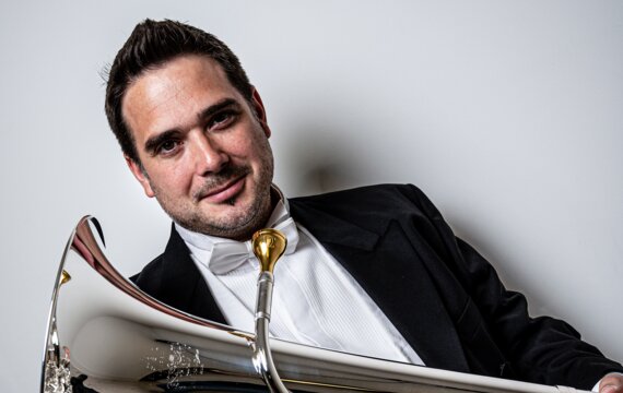 David Childs spielt Euphonium