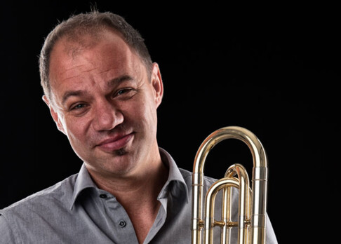 Gerhard Füssl ist Posaunist im Blechbläserensemble Mnozil Brass