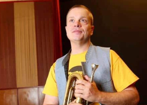 Thomas Zsivkovits ist Blechbläsersolist (Tenorhorn, Posaune, Basstrompete) und Komponist